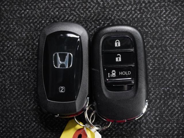 N-BOXカスタム ベースグレード 2年保証当社試乗車ナビDレコRカメ片電扉禁煙車 ホンダセンシング シートヒーター LEDヘッドライト オートライト リアスクリーンサンシェード HondaCONNECT 純正アルミホイール(19枚目)