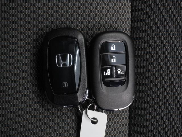 フリード クロスター　２年保証当社試乗車ナビＤレコＲカメＥＴＣ両電扉　禁煙車　ホンダセンシング　ＬＥＤヘッドライト＋デイライト　ＨｏｎｄａＣＯＮＮＥＣＴ　ブラインドスポットインフォメーション　リヤスクリーンサンシェード（20枚目）