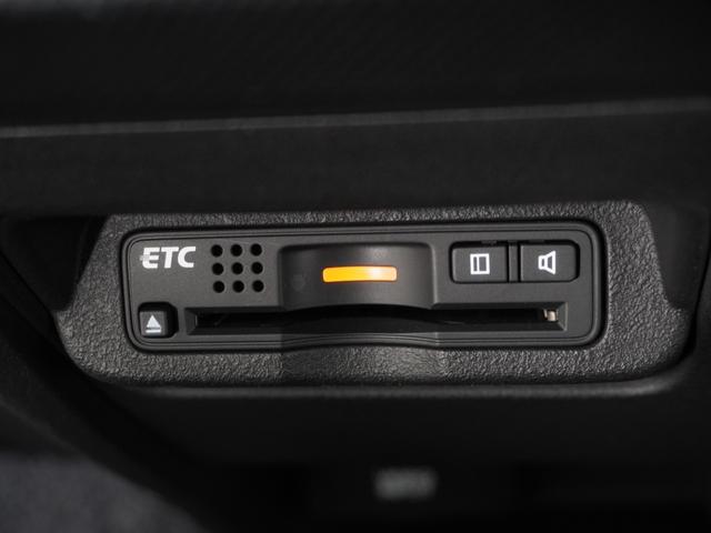 フリード Ｇエアロ　１年保証ナビＲカメＥＴＣ両電扉ＢＴワンセグＨＩＤ　禁煙車　ＦＯＰメモリーナビゲーション　電動コーナーポール装備　純正アルミホイール　コンビニフック　サードシート跳ね上げ式シートアレンジ（4枚目）