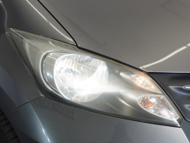 フリード Ｇエアロ　１年保証ナビＲカメＥＴＣ両電扉ＢＴワンセグＨＩＤ　禁煙車　ＦＯＰメモリーナビゲーション　電動コーナーポール装備　純正アルミホイール　コンビニフック　サードシート跳ね上げ式シートアレンジ（10枚目）