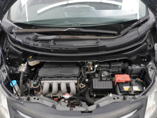 フリード Ｇエアロ　１年保証ナビＲカメＥＴＣ両電扉ＢＴワンセグＨＩＤ　禁煙車　ＦＯＰメモリーナビゲーション　電動コーナーポール装備　純正アルミホイール　コンビニフック　サードシート跳ね上げ式シートアレンジ（16枚目）