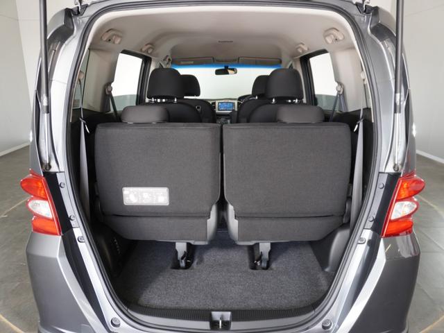 フリード Ｇエアロ　１年保証ナビＲカメＥＴＣ両電扉ＢＴワンセグＨＩＤ　禁煙車　ＦＯＰメモリーナビゲーション　電動コーナーポール装備　純正アルミホイール　コンビニフック　サードシート跳ね上げ式シートアレンジ（22枚目）