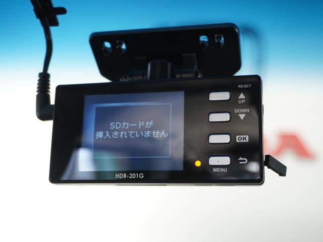 ステップワゴンスパーダ Z 1年保証ナビ後席モニタDレコRカメETC両電扉 禁煙車 HIDヘッドライト オートライト フォグライト装備 クルーズコントロール パドルシフト 純正用品ナビ VXM-152VFi(4枚目)