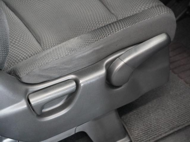 ステップワゴンスパーダ Z 1年保証ナビ後席モニタDレコRカメETC両電扉 禁煙車 HIDヘッドライト オートライト フォグライト装備 クルーズコントロール パドルシフト 純正用品ナビ VXM-152VFi(29枚目)