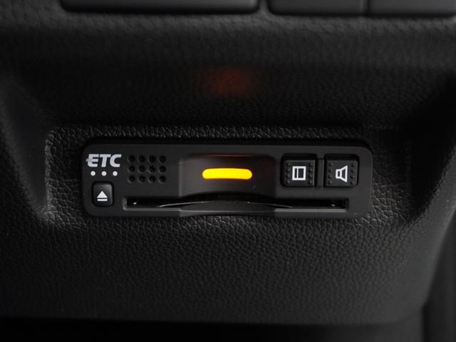 フリード クロスター・ホンダセンシング　１オーナ１年保証ナビＲカメＥＴＣ両電扉ＢＴ接続ＬＥＤ　禁煙車　ホンダセンシング　クロスター　ＬＥＤヘッドライト　オートライト　フォグライト　オートエアコン（4枚目）