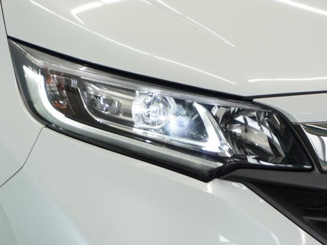 フリード クロスター・ホンダセンシング　１オーナ１年保証ナビＲカメＥＴＣ両電扉ＢＴ接続ＬＥＤ　禁煙車　ホンダセンシング　クロスター　ＬＥＤヘッドライト　オートライト　フォグライト　オートエアコン（14枚目）