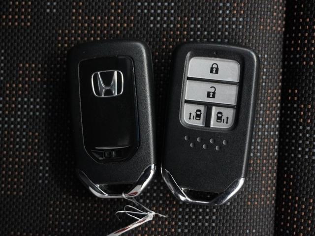 フリード クロスター・ホンダセンシング　１オーナ１年保証ナビＲカメＥＴＣ両電扉ＢＴ接続ＬＥＤ　禁煙車　ホンダセンシング　クロスター　ＬＥＤヘッドライト　オートライト　フォグライト　オートエアコン（20枚目）