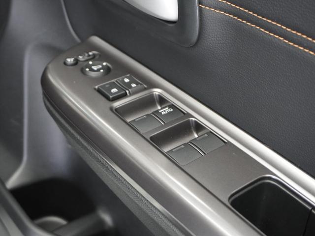 フリード クロスター・ホンダセンシング　１オーナ１年保証ナビＲカメＥＴＣ両電扉ＢＴ接続ＬＥＤ　禁煙車　ホンダセンシング　クロスター　ＬＥＤヘッドライト　オートライト　フォグライト　オートエアコン（26枚目）