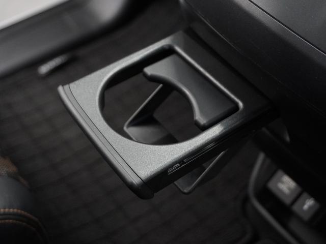 フリード クロスター・ホンダセンシング　１オーナ１年保証ナビＲカメＥＴＣ両電扉ＢＴ接続ＬＥＤ　禁煙車　ホンダセンシング　クロスター　ＬＥＤヘッドライト　オートライト　フォグライト　オートエアコン（39枚目）