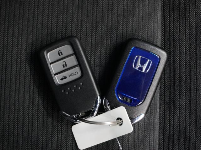 ���X�}�[�g�L�[���J�M���o�b�O��|�P�b�g�ɓ��ꂽ�܂܂ł��h�A���b�N�̊J���ł���w�X�}�[�g�L�[�x�t���I�J�V��Â��Ȃ��Ă��J�M�����o���K�v���Ȃ��h�A�̊J�����G���W�����n���ł��܂�