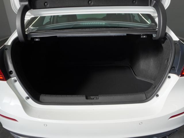 �t����Ԃł���������ו������[�o���郉�Q�b�W�X�y�[�X�ł��B���i�̔������ł����炵������ς߂�\���ȉ׎��X�y�[�X���m�ۂ���Ă��܂��B