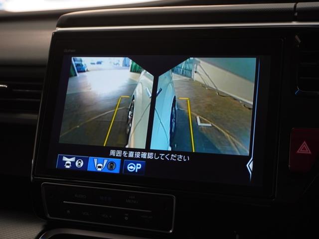 �T�C�h�̃J�����ł́A�h���C�o�[�̎��_����̓s���[�̉A�ɂȂ镔����O�㍶�E�̃E�C���h�E�̉����ȂǁA�ǂ����Ă����邱�Ƃ��ł��Ȃ����p���J�o�[���܂��B