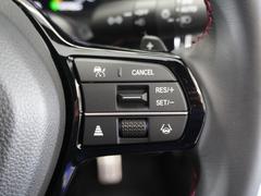 �ڽ����ɽ���ǽ�ե����ץƥ��֥��롼������ȥ�����ۥ���餬��Լ֤Ȥμִֵ�Υ��¬�ꡣ��®ƻϩ�ν��ڻ���Ŭ�ڤʲø�®��Ԥ���ž�Ԥ����������֥졼�������������ԡ���ֽ����褦�ٱ礷�ޤ��� 7