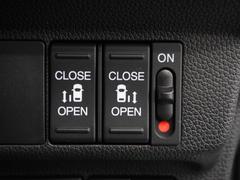 ��ξ¦��ư���饤�ɥɥ���������־�Ǥ���ߤ꤬�ڡ��������ͤ��٤μ֤˥ɥ������ƤƤ��ޤ����ۤ⤴�����ޤ��󡪾����ʤ�����Ϣ������⤳��ǰ¿��� 5