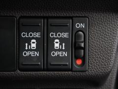 ��ξ¦��ư���饤�ɥɥ���������־�Ǥ���ߤ꤬�ڡ��������ͤ��٤μ֤˥ɥ������ƤƤ��ޤ����ۤ⤴�����ޤ��󡪾����ʤ�����Ϣ������⤳��ǰ¿��� 6