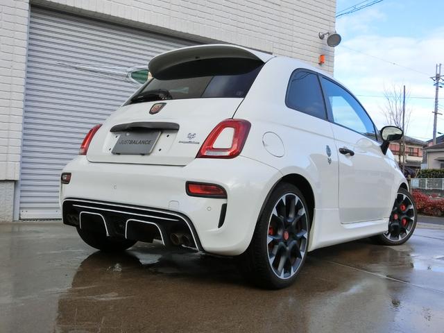 アバルト595 コンペティツィオーネ スティーレ 限定255台 ツーリズモ用レザーシート 180ps ディスプレイオーディオ Aカープレイ&Aオート 走行12100km(7枚目)