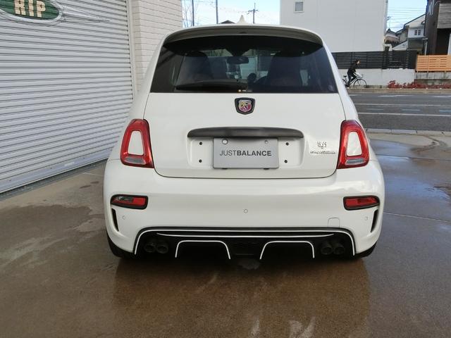 アバルト595 コンペティツィオーネ スティーレ 限定255台 ツーリズモ用レザーシート 180ps ディスプレイオーディオ Aカープレイ&Aオート 走行12100km(13枚目)