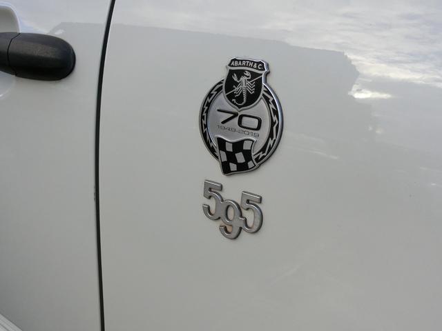 アバルト595 コンペティツィオーネ スティーレ 限定255台 ツーリズモ用レザーシート 180ps ディスプレイオーディオ Aカープレイ&Aオート 走行12100km(14枚目)