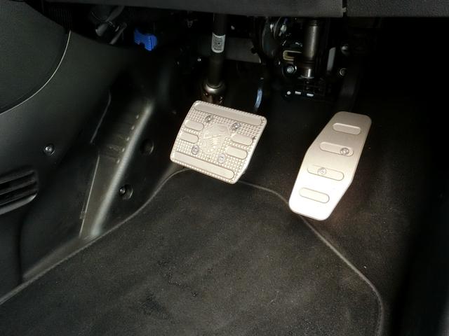 アバルト595 コンペティツィオーネ スティーレ 限定255台 ツーリズモ用レザーシート 180ps ディスプレイオーディオ Aカープレイ&Aオート 走行12100km(31枚目)