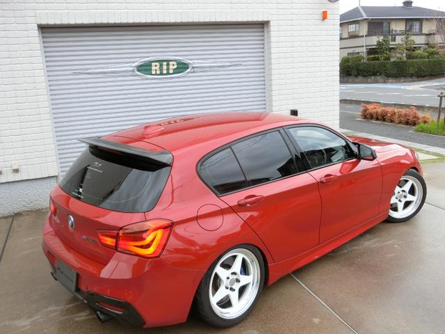 １シリーズ Ｍ１４０ｉ　車高調　可変マフラー　特注１８ＡＷ　コーディング　Ａカープレイ　Ｆカーボンスポイラー＆Ｒディフューザー　社外アンプ＆スピーカー　社外アーム（9枚目）
