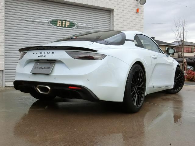 Ａ１１０ Ｓ　Ｄ車　左ハンドル　カーボンルーフ　カーボンリップ　カーボンスポイラー　Ａカープレイ＆Ａオート　ナビ＆ＴＶ＆Ｂカメラ　カップホルダー　冷却用アンダーパネル　ＯＰ２００万　屋内車庫保管　雨天時未走行（6枚目）