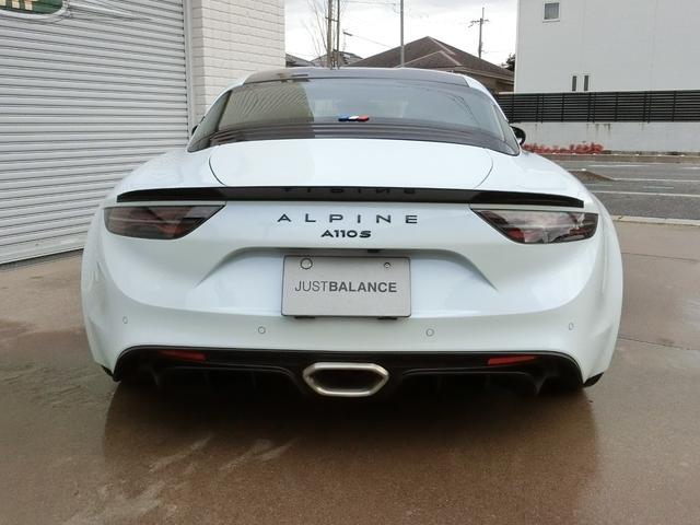 Ａ１１０ Ｓ　Ｄ車　左ハンドル　カーボンルーフ　カーボンリップ　カーボンスポイラー　Ａカープレイ＆Ａオート　ナビ＆ＴＶ＆Ｂカメラ　カップホルダー　冷却用アンダーパネル　ＯＰ２００万　屋内車庫保管　雨天時未走行（10枚目）