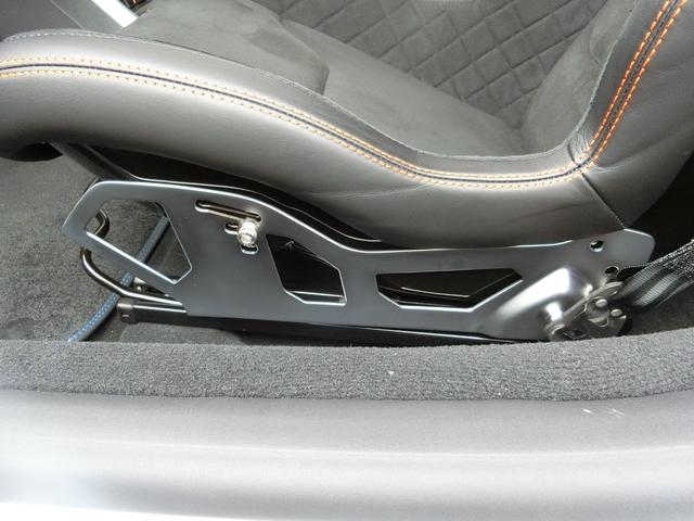 Ａ１１０ Ｓ　Ｄ車　左ハンドル　カーボンルーフ　カーボンリップ　カーボンスポイラー　Ａカープレイ＆Ａオート　ナビ＆ＴＶ＆Ｂカメラ　カップホルダー　冷却用アンダーパネル　ＯＰ２００万　屋内車庫保管　雨天時未走行（27枚目）