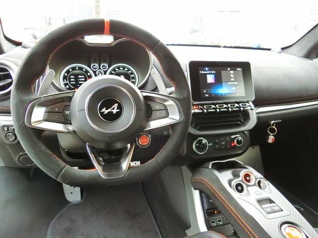 Ａ１１０ Ｓ　Ｄ車　左ハンドル　カーボンルーフ　カーボンリップ　カーボンスポイラー　Ａカープレイ＆Ａオート　ナビ＆ＴＶ＆Ｂカメラ　カップホルダー　冷却用アンダーパネル　ＯＰ２００万　屋内車庫保管　雨天時未走行（32枚目）