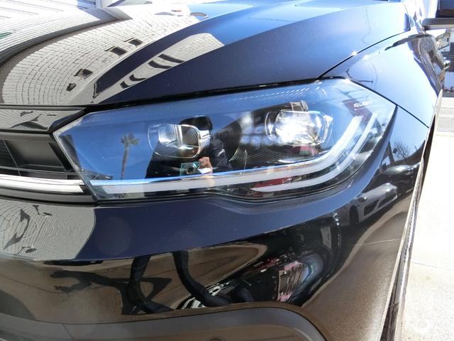 マトリクスＬＥＤヘッドライトを装備。非常に明るく、広範囲を照らしてくれますので夜間のドライブが格段に快適になります