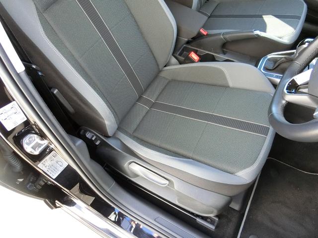 シートの状態も良いです。サイド部分のスレも少なく、きれいです