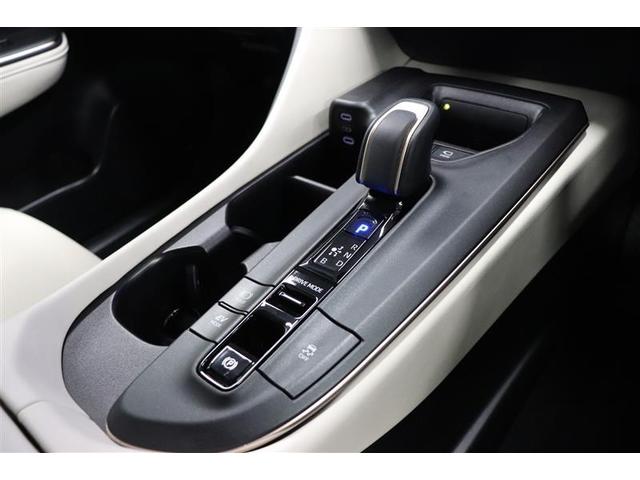 クラウンクロスオーバー Gアドバンスド・レザーパッケージ 純正ディスプレイオーディオ 4WD フルセグ バックカメラ 衝突被害軽減システム ビルトインETC LEDヘッドランプ ワンオーナー(13枚目)