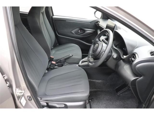 ヤリス ハイブリッドＧ　純正ディスプレイオーディオ　全周囲モニター　バックカメラ　衝突被害軽減システム　ビルトインＥＴＣ　スマートキー　ＬＥＤヘッドランプ（17枚目）