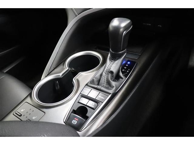 カムリ ＷＳ　純正ディスプレイオーディオ　Ｂｌｕｅｔｏｏｔｈ４ＷＤ　フルセグ　　バックカメラ　衝突被害軽減システム　ビルトインＥＴＣ　ＬＥＤヘッドランプ　ＬＥＤフォグランプ　純正アルミ（13枚目）