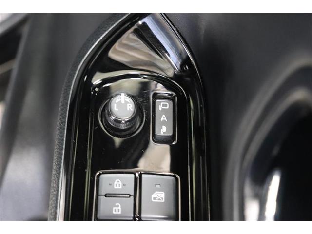 ノア ハイブリッドＳｉ　ダブルバイビーＩＩＩ　フルセグ　メモリーナビ　ＤＶＤ再生　バックカメラ　衝突被害軽減システム　ＥＴＣ　両側電動スライド　ＬＥＤヘッドランプ　乗車定員７人　３列シート　ワンオーナー（20枚目）