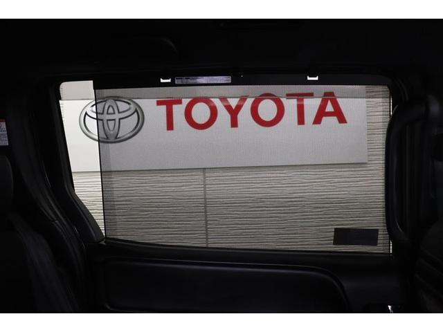 ノア ハイブリッドＳｉ　ダブルバイビーＩＩＩ　フルセグ　メモリーナビ　ＤＶＤ再生　バックカメラ　衝突被害軽減システム　ＥＴＣ　両側電動スライド　ＬＥＤヘッドランプ　乗車定員７人　３列シート　ワンオーナー（22枚目）