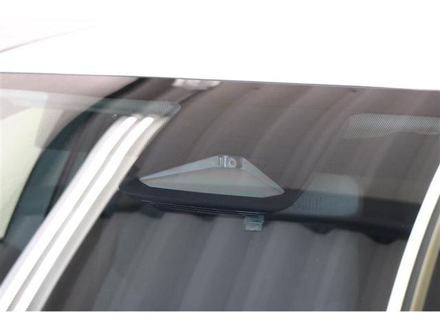 ���[�U�[���[�_�[�ƑO���J�����̂Q�̃Z���T�[�Ŋe�^�]�x�����u�̍쓮�ɕK�v����F�����Ă��܂��B