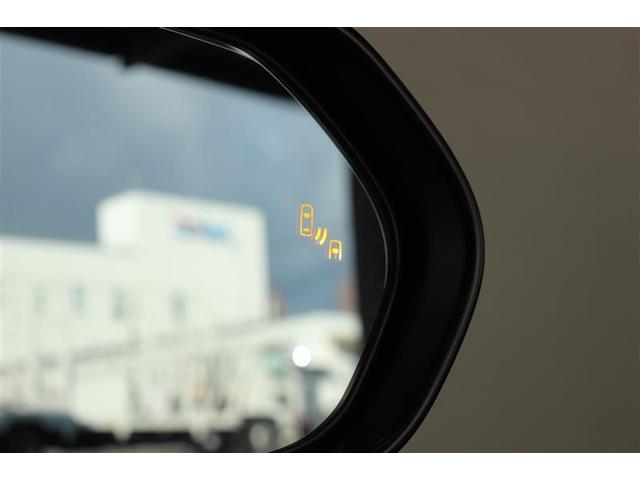 �Ԑ��ύX���̌����ɂ����΂ߌ���̎��p����̎ԗ��ڋ߂��h�A�~���[�̃����v�ł��m�点���Ă����u���C���h�X�|�b�g���j�^�[