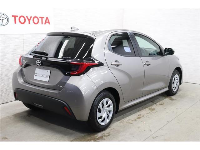 ヤリス ハイブリッドＧ　純正ディスプレイオーディオ　バックカメラ　全周囲モニター　衝突被害軽減システム　ＥＴＣ車載器　スマートキー　ＬＥＤヘッドランプ　レーダークルーズコントロール（28枚目）