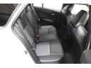 後席シートは分割可倒式。乗せる荷物や乗車人数に合わせて片側ずつ倒すことが出来ます。