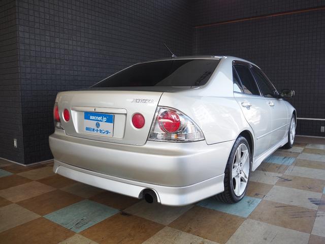 アルテッツァ ＲＳ２００　Ｚエディション　６速ＭＴ　３Ｓ－ＧＥ　Ｂｅａｍｓエンジン　純正エアロ　純正１７インチアルミ　フォグ　トルセンＬＳＤ　メモリーナビ　ＥＴＣ（11枚目）