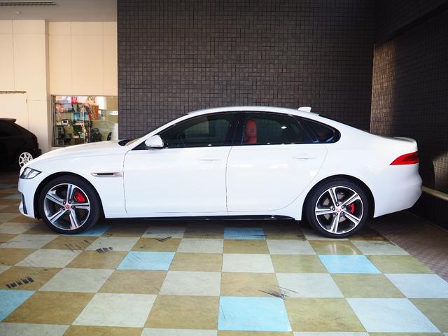XF S V6スーパーチャージャー Sボディキット コンビレザーシート 純正ナビ フルセグ Meridianサウンドシステム 純正19インチアルミ シートヒーター&クーラー アダプティブクルーズコントロール(8枚目)