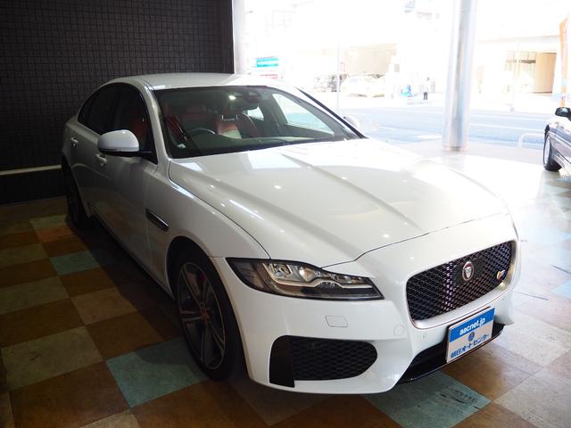 XF S V6スーパーチャージャー Sボディキット コンビレザーシート 純正ナビ フルセグ Meridianサウンドシステム 純正19インチアルミ シートヒーター&クーラー アダプティブクルーズコントロール(9枚目)