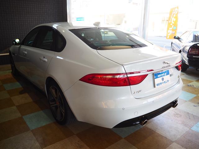 XF S V6スーパーチャージャー Sボディキット コンビレザーシート 純正ナビ フルセグ Meridianサウンドシステム 純正19インチアルミ シートヒーター&クーラー アダプティブクルーズコントロール(12枚目)