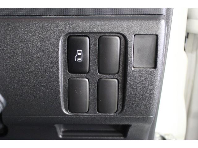 タント カスタムＸ　認定中古車　ＣＶＴ　ナビ　オートエアコン　助手席側ピラーレス　左側パワースライドドア　キーフリーシステム　ターンシグナル付き電動格納ミラー　セキュリティアラーム　ドアバイザー　パワーウインドウ（26枚目）