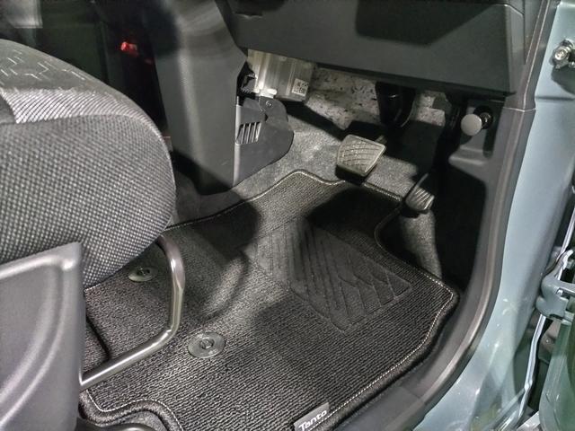 タント ファンクロス　認定中古車　ＣＶＴ　９インチディスプレイオーディオ　バックカメラ　キーフリーシステム　両側パワースライドドア　助手席側ピラーレス　ステアリングスイッチ　オートエアコン　サンシェード　ＬＥＤヘッドライト（28枚目）