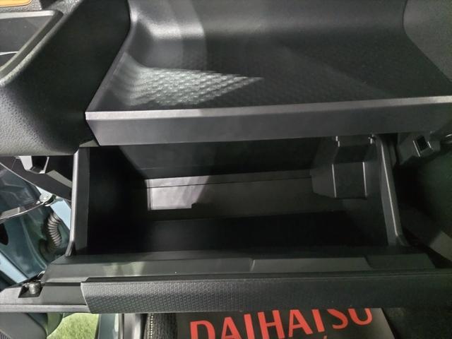 タント ファンクロス　認定中古車　ＣＶＴ　９インチディスプレイオーディオ　バックカメラ　キーフリーシステム　両側パワースライドドア　助手席側ピラーレス　ステアリングスイッチ　オートエアコン　サンシェード　ＬＥＤヘッドライト（29枚目）