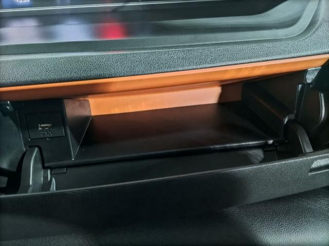 タント ファンクロス　認定中古車　ＣＶＴ　９インチディスプレイオーディオ　バックカメラ　キーフリーシステム　両側パワースライドドア　助手席側ピラーレス　ステアリングスイッチ　オートエアコン　サンシェード　ＬＥＤヘッドライト（31枚目）