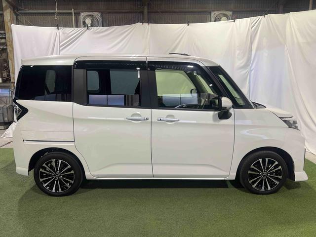 トール カスタムＧ　ターボ　認定中古車　ＣＶＴ　９インチディスプレイオーディオ　パノラマカメラ　キーフリーシステム　ステアリングスイッチ　両側パワースライドドア（4枚目）