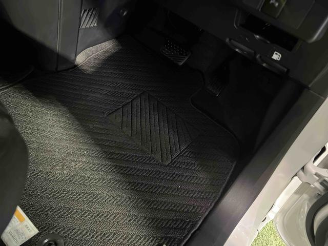 トール カスタムＧ　ターボ　認定中古車　ＣＶＴ　９インチディスプレイオーディオ　パノラマカメラ　キーフリーシステム　ステアリングスイッチ　両側パワースライドドア（23枚目）