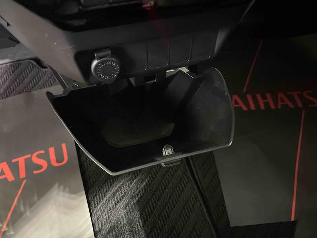 トール カスタムＧ　ターボ　認定中古車　ＣＶＴ　９インチディスプレイオーディオ　パノラマカメラ　キーフリーシステム　ステアリングスイッチ　両側パワースライドドア（26枚目）